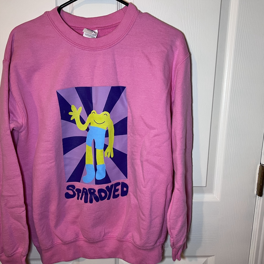 Gildan Pink Graphic Crewneck Sweater